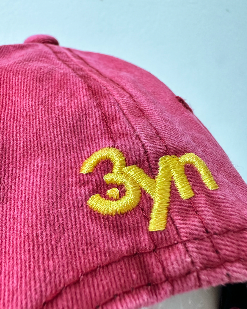 "All eyes on me" Washed Cap / Red